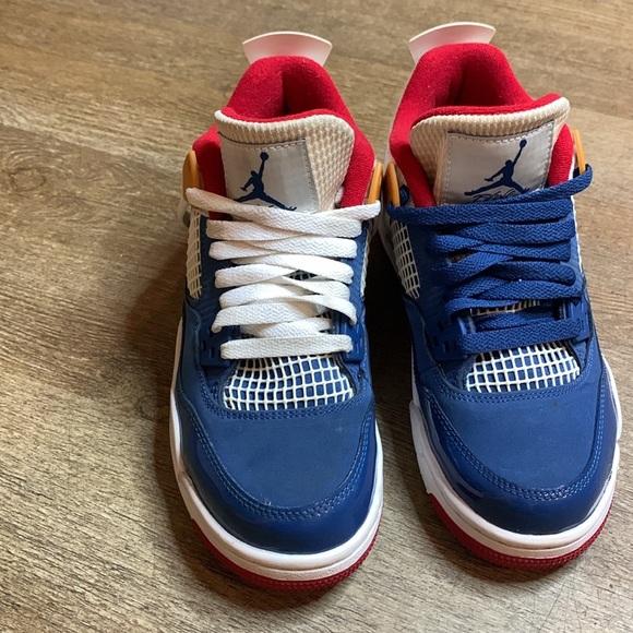 Nike Blue and Red Sneakers with Air Unit - Picture 7 of 8